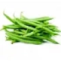 Свежая зелёная фасоль на белом фоне - Римембер